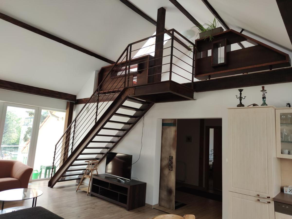 Attic Parkview Apartment Piest'any Esterno foto