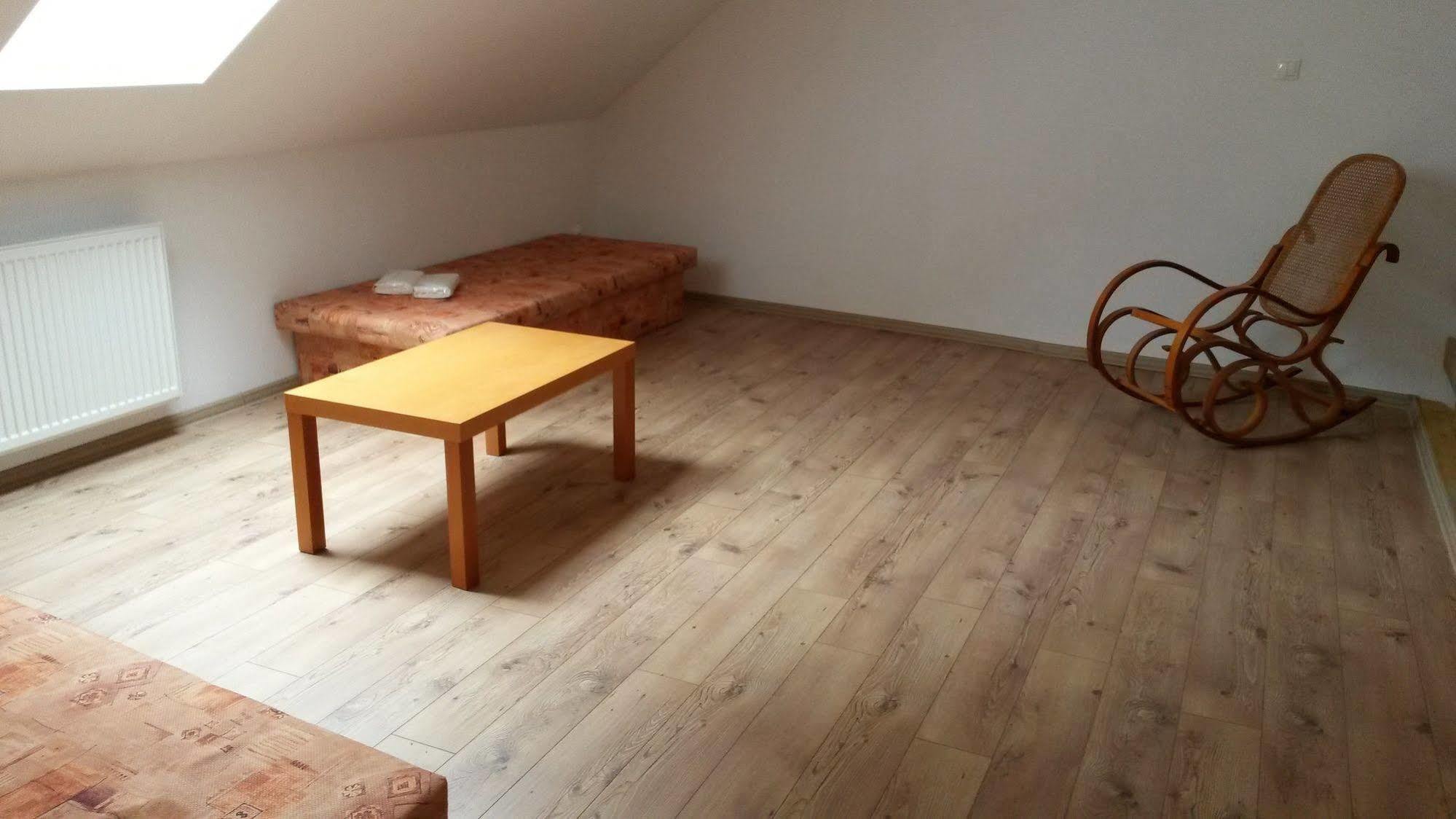 Attic Parkview Apartment Piest'any Esterno foto
